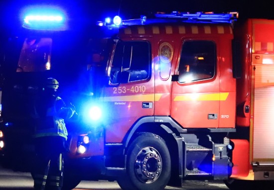 Anlagd brand i bil