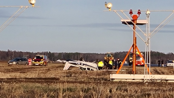 Skövde flygfält, Skövde flygplats