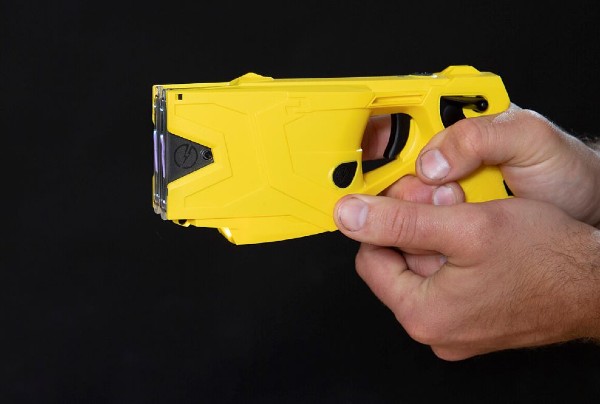 Elchockvapen tas i bruk under nästa år av polisen