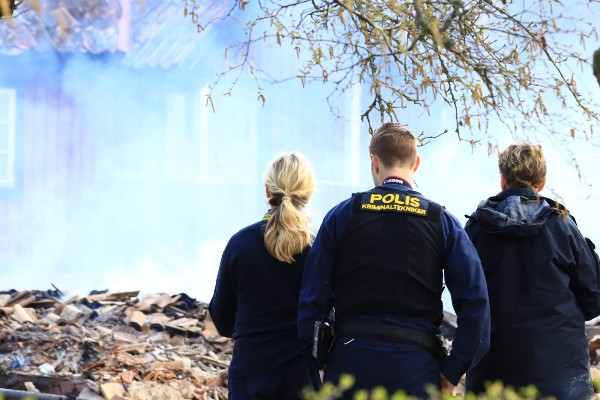 BILDEXTRA: Här genomför polisen teknisk undersökning