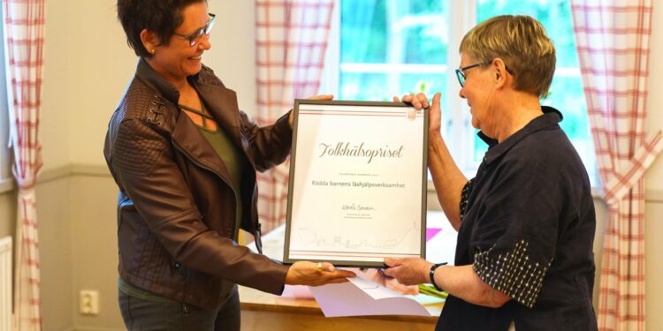 Pris till Rädda barnens läxhjälpsverksamhet i Falköping