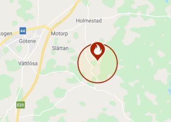 Larm om brand i villa utanför Götene