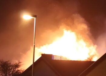 Fullt utvecklad brand i Tibro under natten