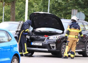 Mindre bilbrand kom snabbt under kontroll