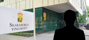 Anonym Skövdeföretagare framför Skaraborgs tingsrätt i Skövde