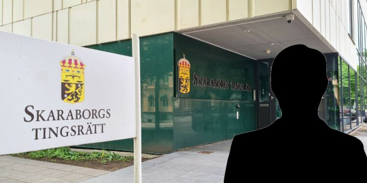 Anonym Skövdeföretagare framför Skaraborgs tingsrätt i Skövde
