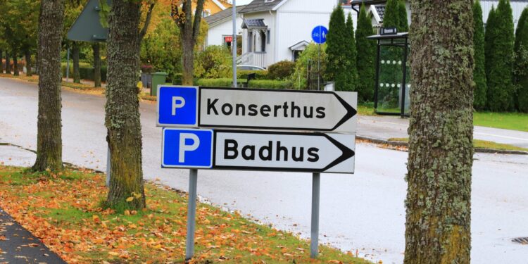 Vara kommun - Konserthus/Badhus