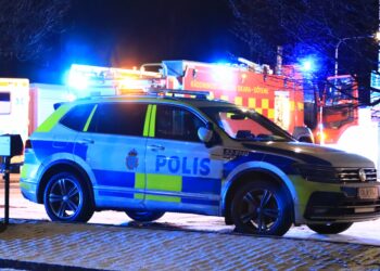 Stort pådrag vid misstänkt lägenhetsbrand