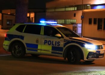 En person skjuten till döds i Lidköping – polisen jagar misstänkt mördare