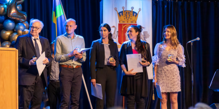 Vinnarna av Guldäpplet 2022. Från vänster: Christer Thörnqvist, John Baxter, Rania Kader, Ainhoa Goienetxea och Hanife Rexhepi.