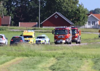 En till sjukhus efter singelolycka i Essunga