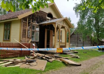 Utreder mordbrand efter bränder i Fornbyn i Skara