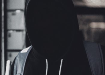 Man dömd för upprepad förföljelse – skickade bilder till föräldrarna