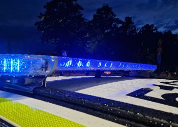 Tända polissirener under natten