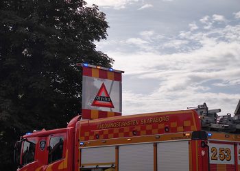 Trafikolycka mellan två bilar – förarna borta initialt