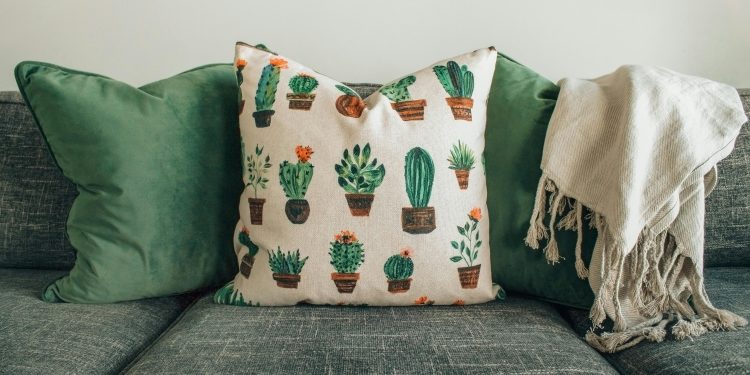 kuddar soffa