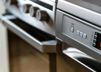 Restaurang kök spisar bredvid varandra