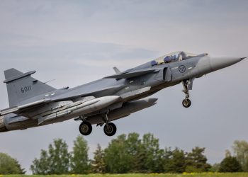 JAS 39 Gripen E lyfter