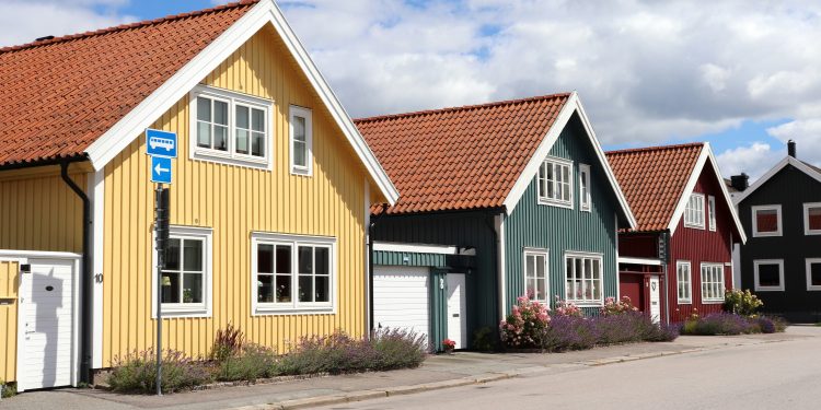 Obligatoriska avgifterna rusar – hushållen står maktlösa