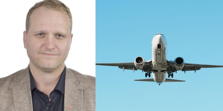 Marcus Andersson (S) och flygplan